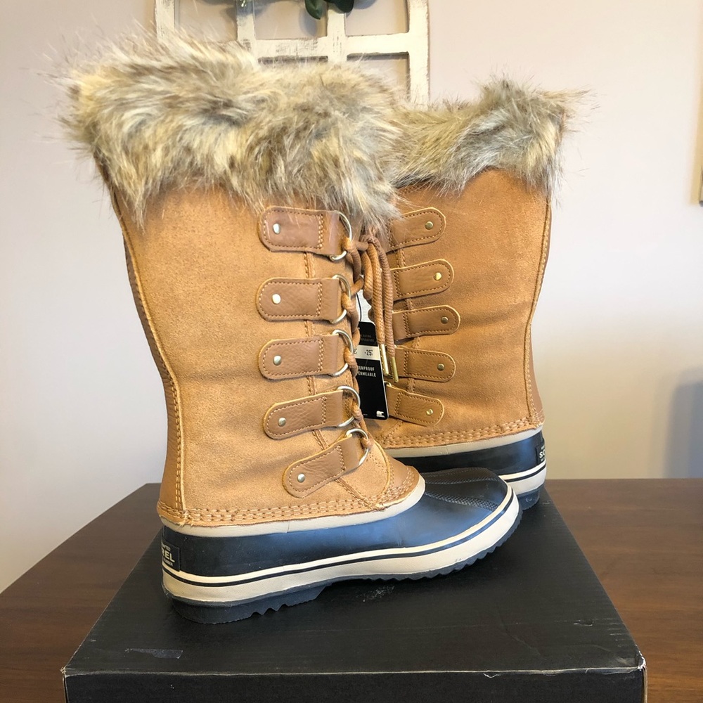 NWT Joan of Arctic Sorel boots, camel brown/black
